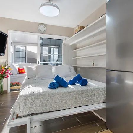 Апартаменты Sea And Sunset *